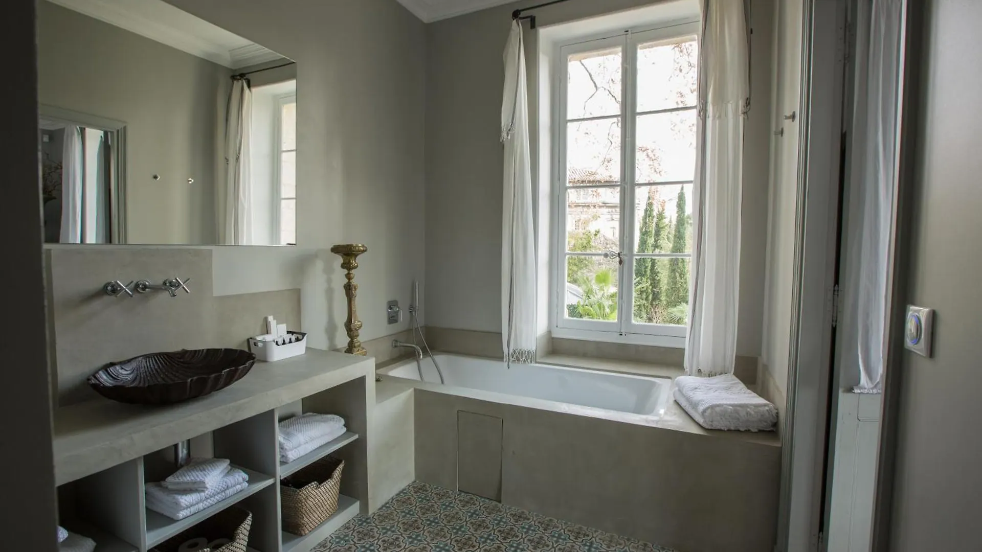 La Divine Comédie-Suites Deluxe Avignon 2*,